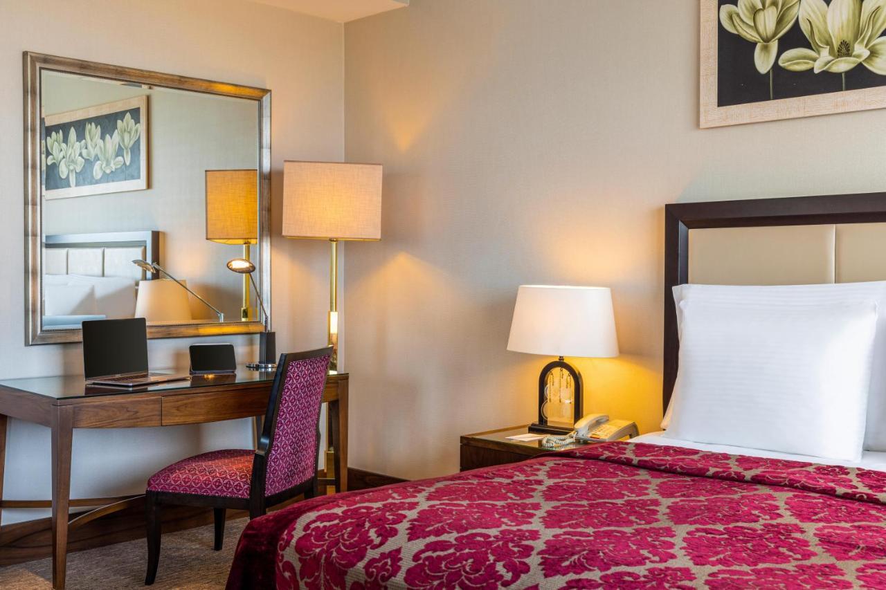 Hotel Celik Palas Convention Center & Thermal Spa Bursa Luaran gambar A bedroom at the hotel