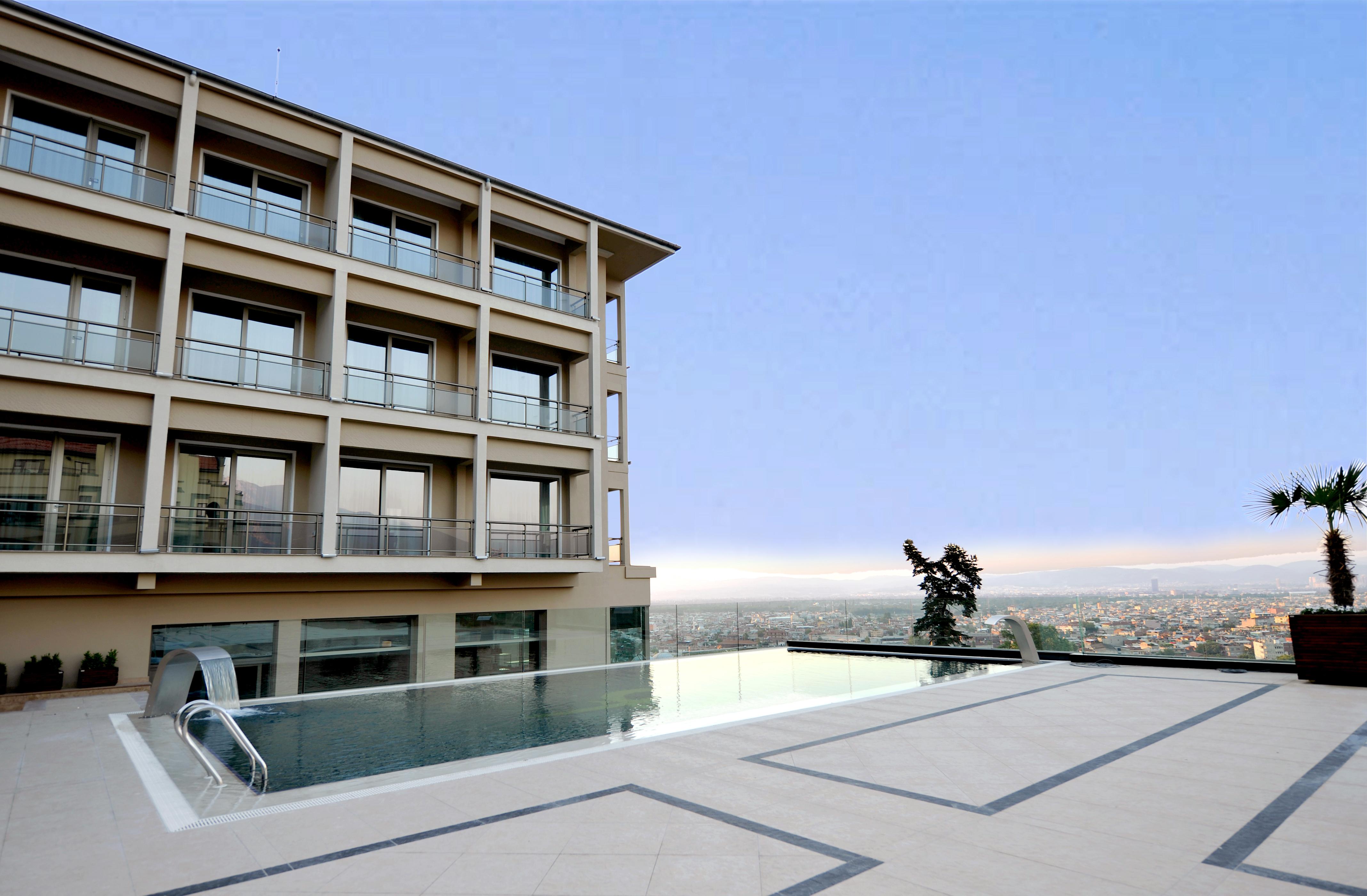 Hotel Celik Palas Convention Center & Thermal Spa Bursa Luaran gambar The school's main building