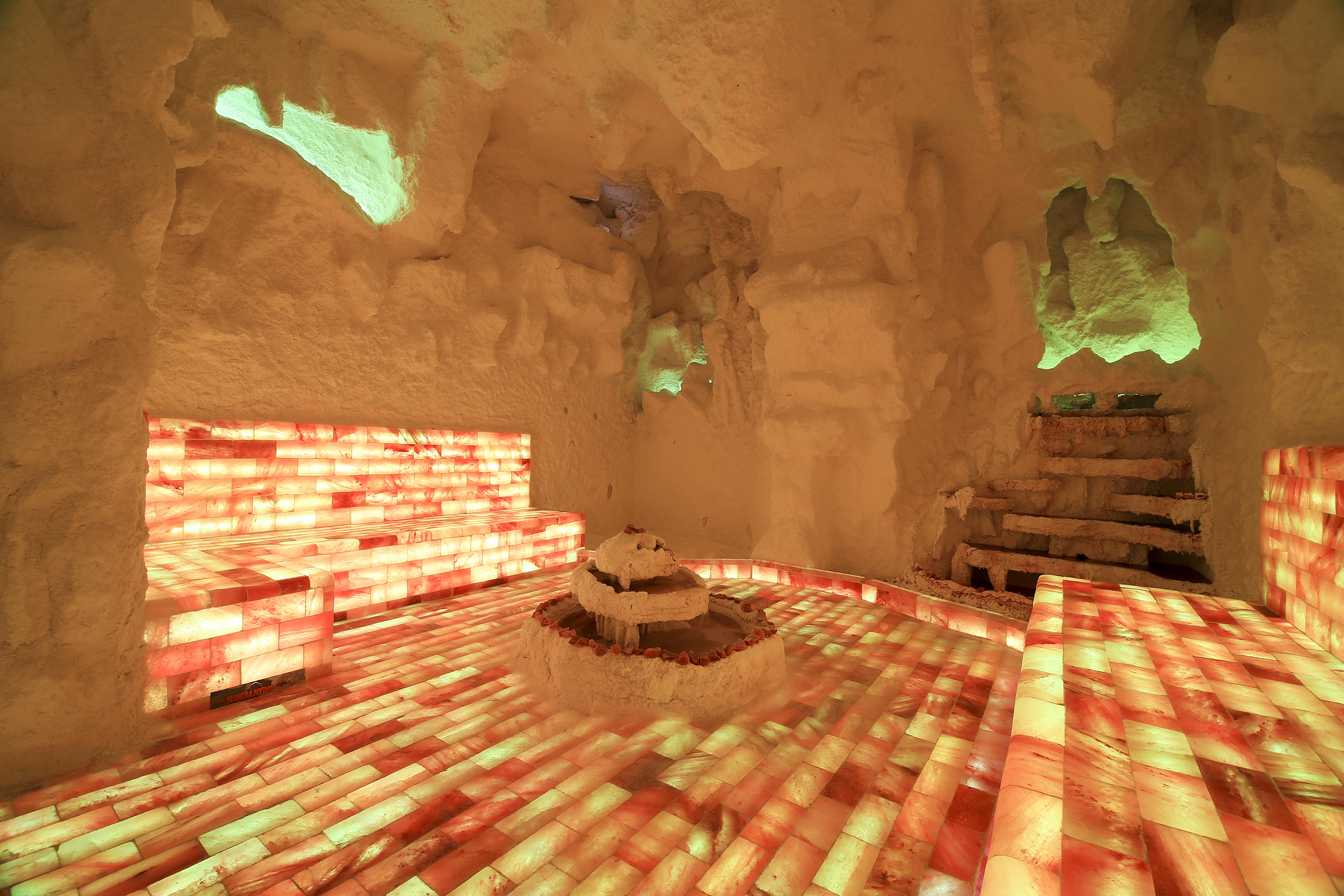 Hotel Celik Palas Convention Center & Thermal Spa Bursa Luaran gambar Salt cave